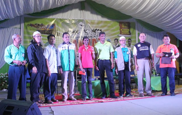10 NGO Sepakat Tukar Kerajaan http://www.buletinonline.net/images/stories/aberita15/10%20NGO1.jpg